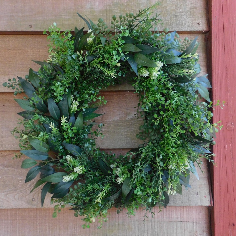 Artificial Year Round Greenery Wreath for Front Door Boxwood Classic Hops